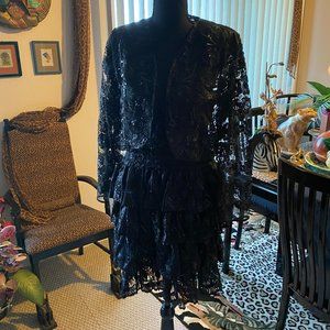 VINTAGE BLACK LACE 5 PIECE OUTFIT BY MINA K